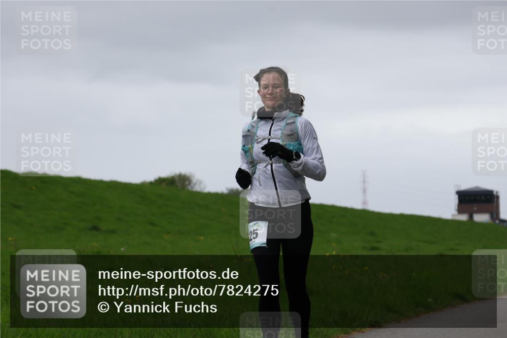 04.05.2025 - 8. Wedeler Halbmarathon Yannick Fuchs http://msf.ph/oto/7824275 04.05.2025 12:22:05 Laufen 25 meine-sportfotos.de