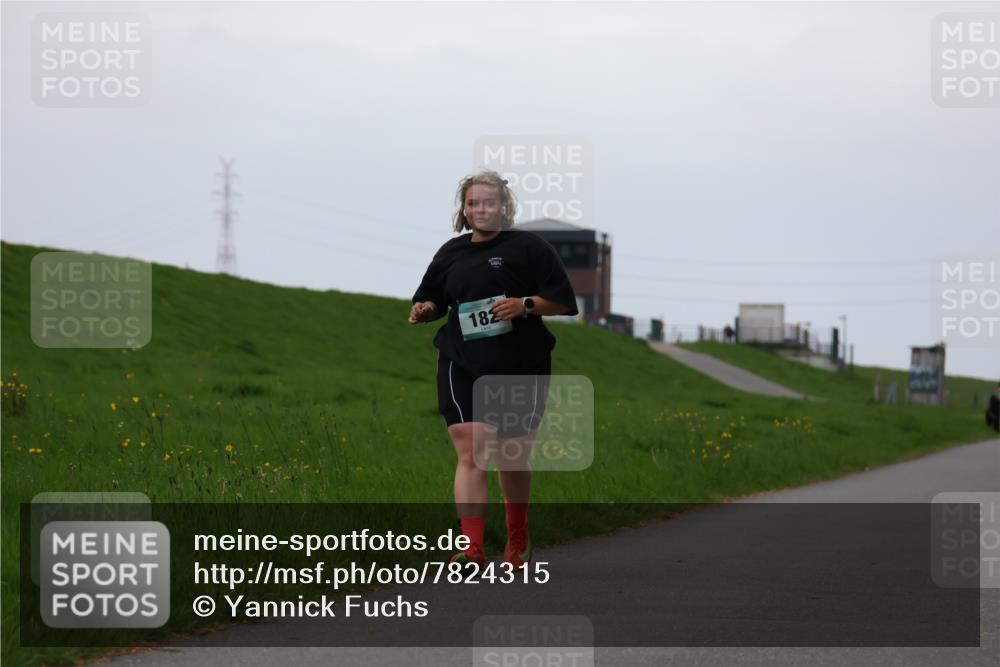 04.05.2025 - 8. Wedeler Halbmarathon Yannick Fuchs http://msf.ph/oto/7824315 04.05.2025 12:23:04 Laufen 182 meine-sportfotos.de
