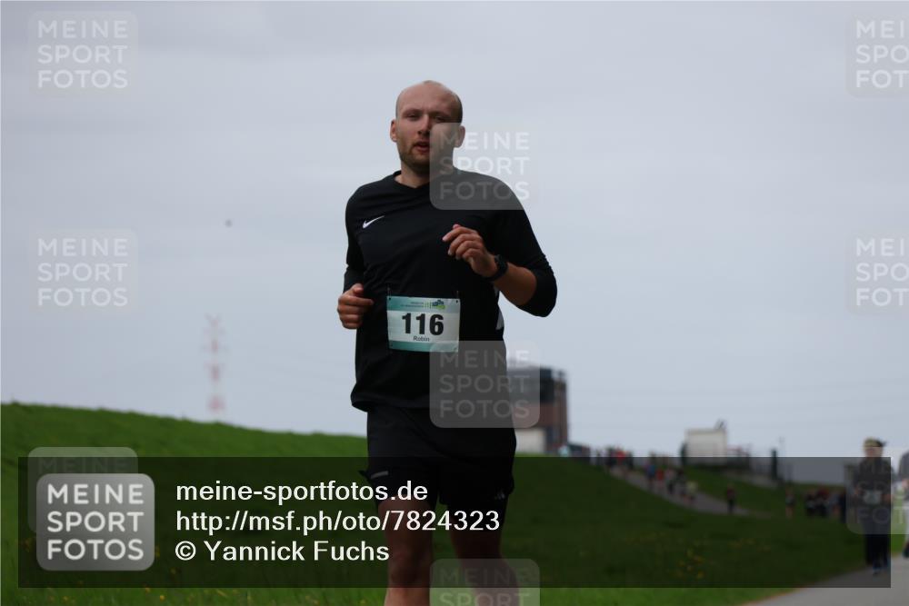 04.05.2025 - 8. Wedeler Halbmarathon Yannick Fuchs http://msf.ph/oto/7824323 04.05.2025 11:31:16 Laufen 116 meine-sportfotos.de