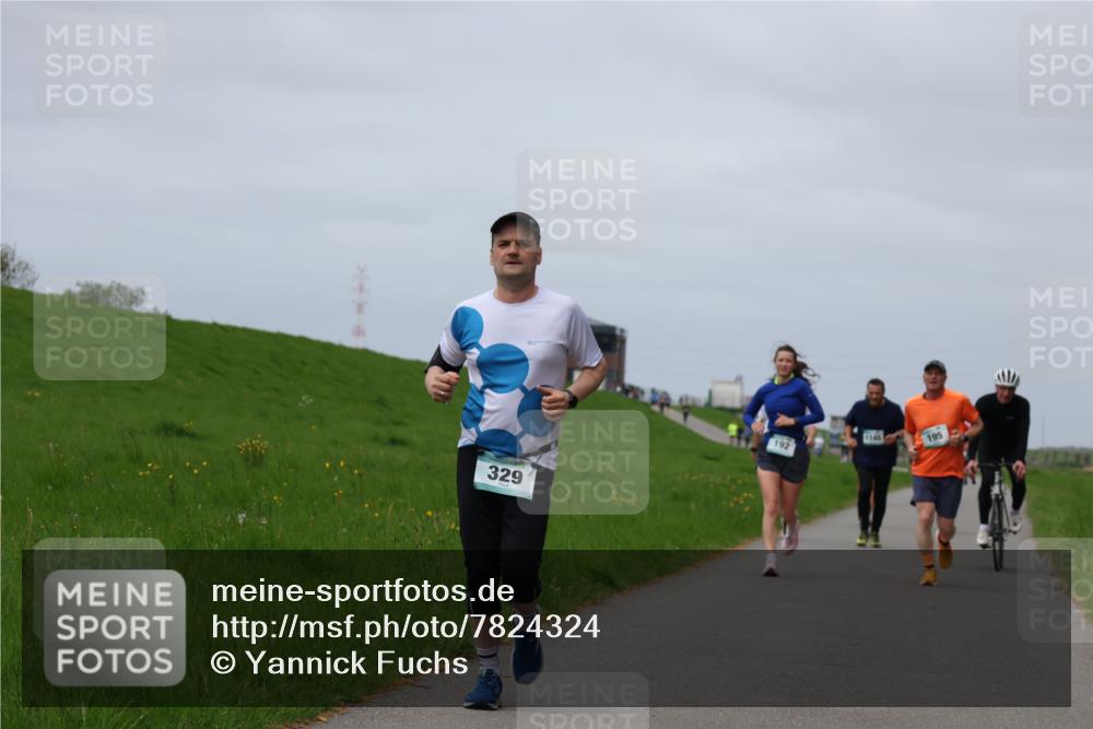 04.05.2025 - 8. Wedeler Halbmarathon Yannick Fuchs http://msf.ph/oto/7824324 04.05.2025 11:53:28 Laufen 329, 192, 1145, 195 meine-sportfotos.de