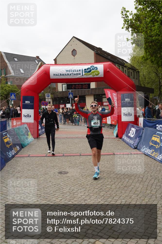 04.05.2025 - 8. Wedeler Halbmarathon Felixshl http://msf.ph/oto/7824375 04.05.2025 12:00:28 Ziel 453, 518, 543, 560 meine-sportfotos.de