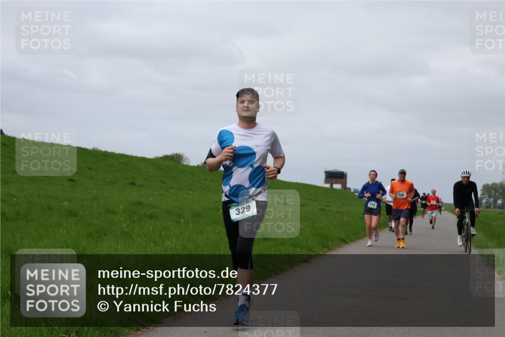 04.05.2025 - 8. Wedeler Halbmarathon Yannick Fuchs http://msf.ph/oto/7824377 04.05.2025 11:53:31 Laufen 329, 192, 195 meine-sportfotos.de