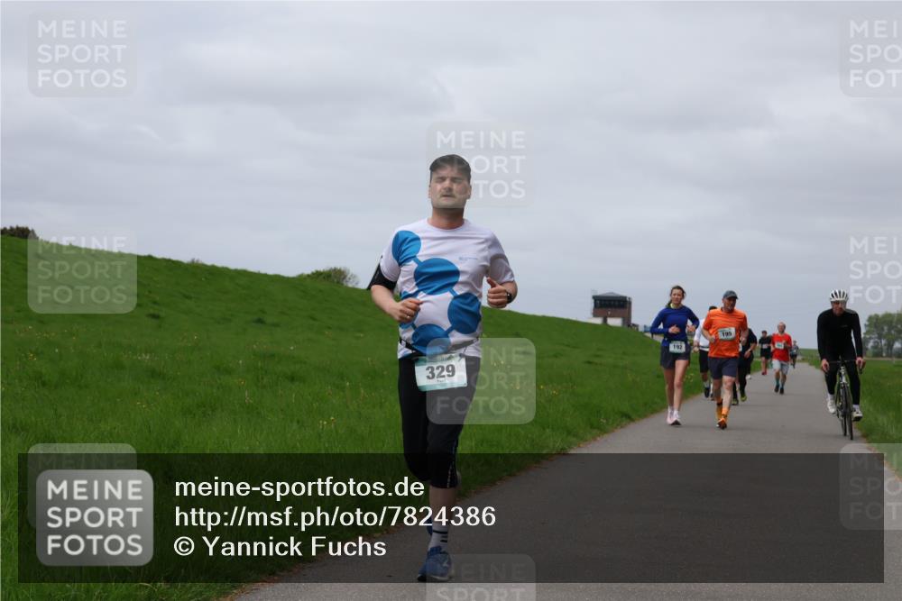 04.05.2025 - 8. Wedeler Halbmarathon Yannick Fuchs http://msf.ph/oto/7824386 04.05.2025 11:53:31 Laufen 329, 192, 195 meine-sportfotos.de