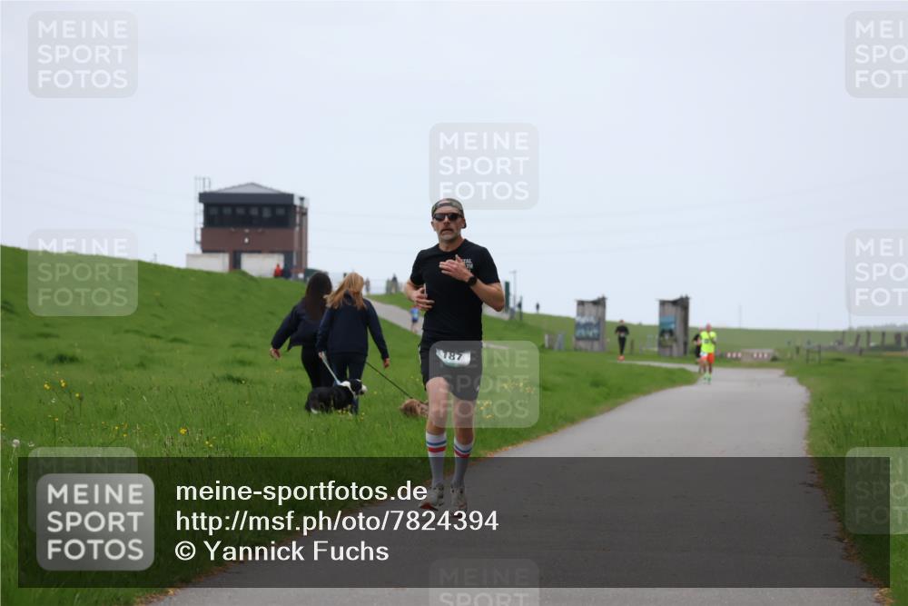 04.05.2025 - 8. Wedeler Halbmarathon Yannick Fuchs http://msf.ph/oto/7824394 04.05.2025 11:11:43 Laufen 187 meine-sportfotos.de
