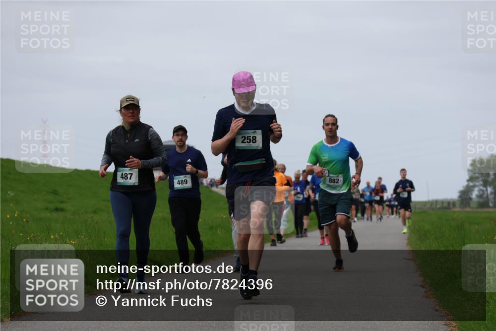 04.05.2025 - 8. Wedeler Halbmarathon Yannick Fuchs http://msf.ph/oto/7824396 04.05.2025 11:31:35 Laufen 487, 489, 258, 882 meine-sportfotos.de