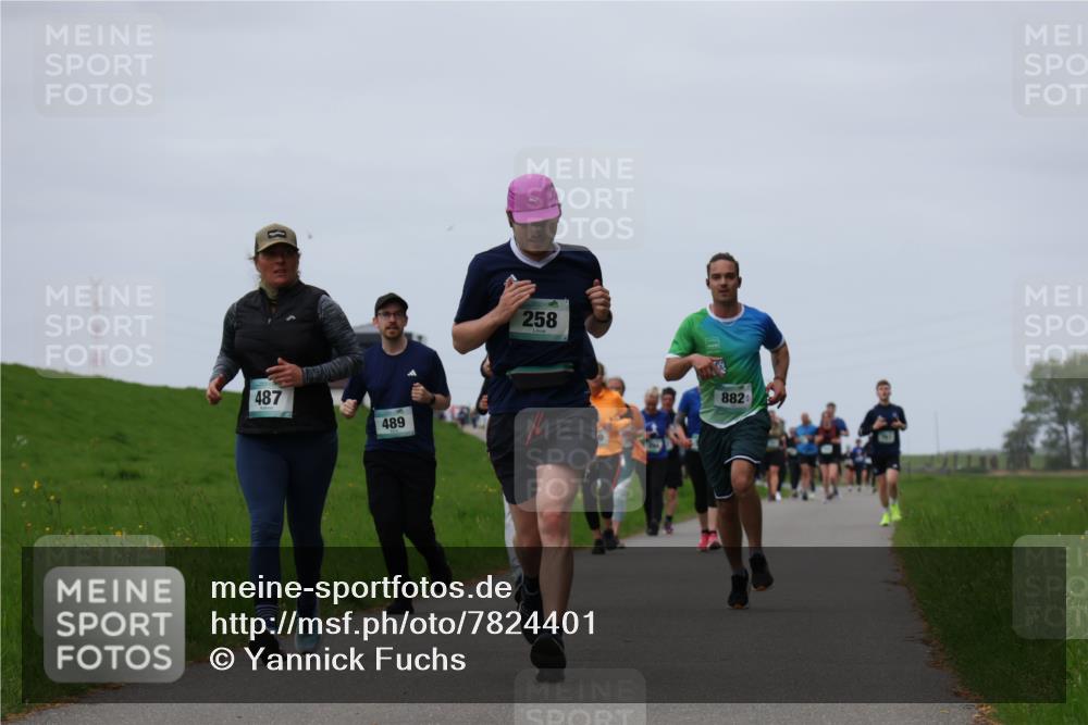 04.05.2025 - 8. Wedeler Halbmarathon Yannick Fuchs http://msf.ph/oto/7824401 04.05.2025 11:31:35 Laufen 487, 489, 258, 882 meine-sportfotos.de