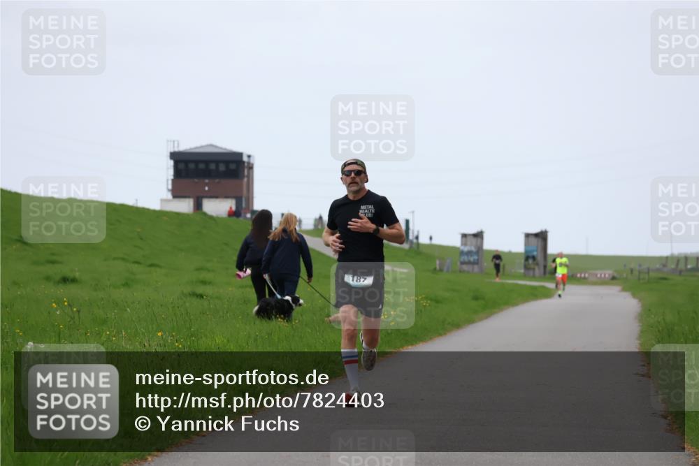 04.05.2025 - 8. Wedeler Halbmarathon Yannick Fuchs http://msf.ph/oto/7824403 04.05.2025 11:11:43 Laufen 187 meine-sportfotos.de