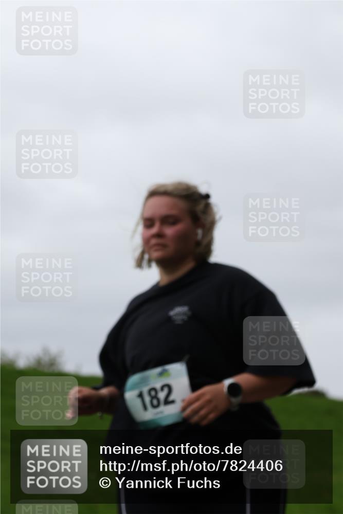 04.05.2025 - 8. Wedeler Halbmarathon Yannick Fuchs http://msf.ph/oto/7824406 04.05.2025 12:23:13 Laufen 182 meine-sportfotos.de