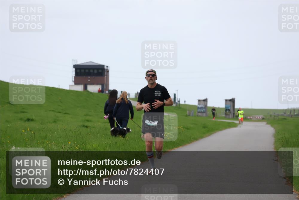 04.05.2025 - 8. Wedeler Halbmarathon Yannick Fuchs http://msf.ph/oto/7824407 04.05.2025 11:11:43 Laufen 187 meine-sportfotos.de