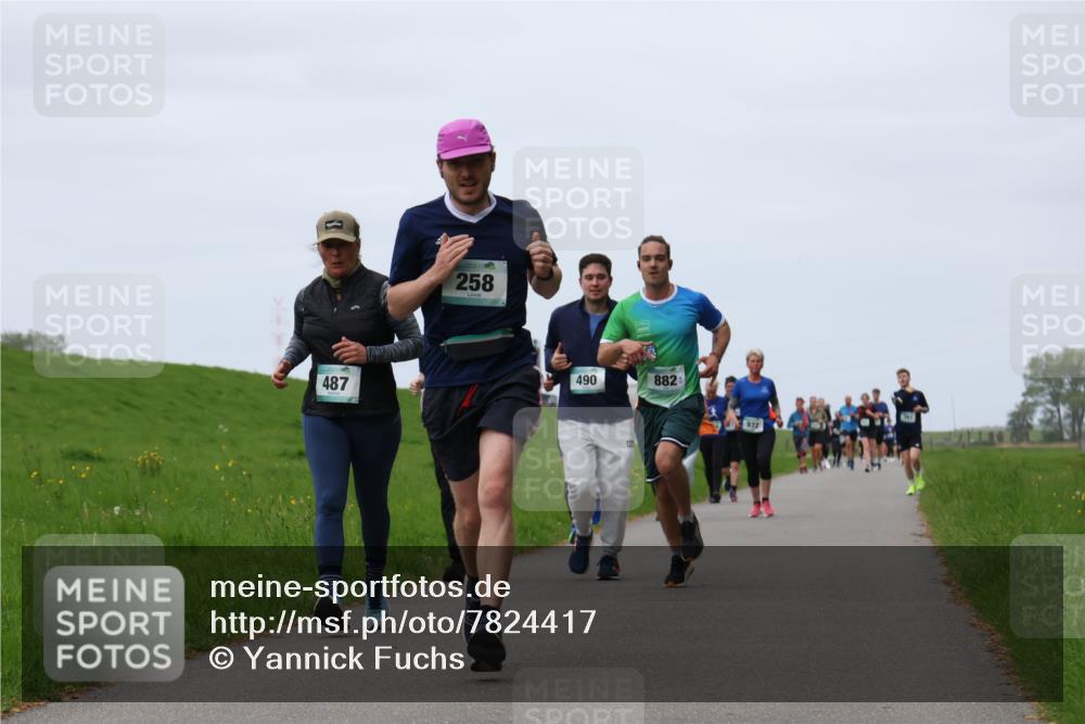 04.05.2025 - 8. Wedeler Halbmarathon Yannick Fuchs http://msf.ph/oto/7824417 04.05.2025 11:31:36 Laufen 487, 258, 490, 882, 972 meine-sportfotos.de