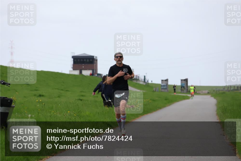 04.05.2025 - 8. Wedeler Halbmarathon Yannick Fuchs http://msf.ph/oto/7824424 04.05.2025 11:11:44 Laufen 187 meine-sportfotos.de