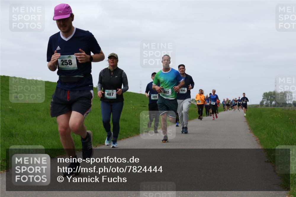 04.05.2025 - 8. Wedeler Halbmarathon Yannick Fuchs http://msf.ph/oto/7824444 04.05.2025 11:31:38 Laufen 258, 487, 489, 882, 490 meine-sportfotos.de