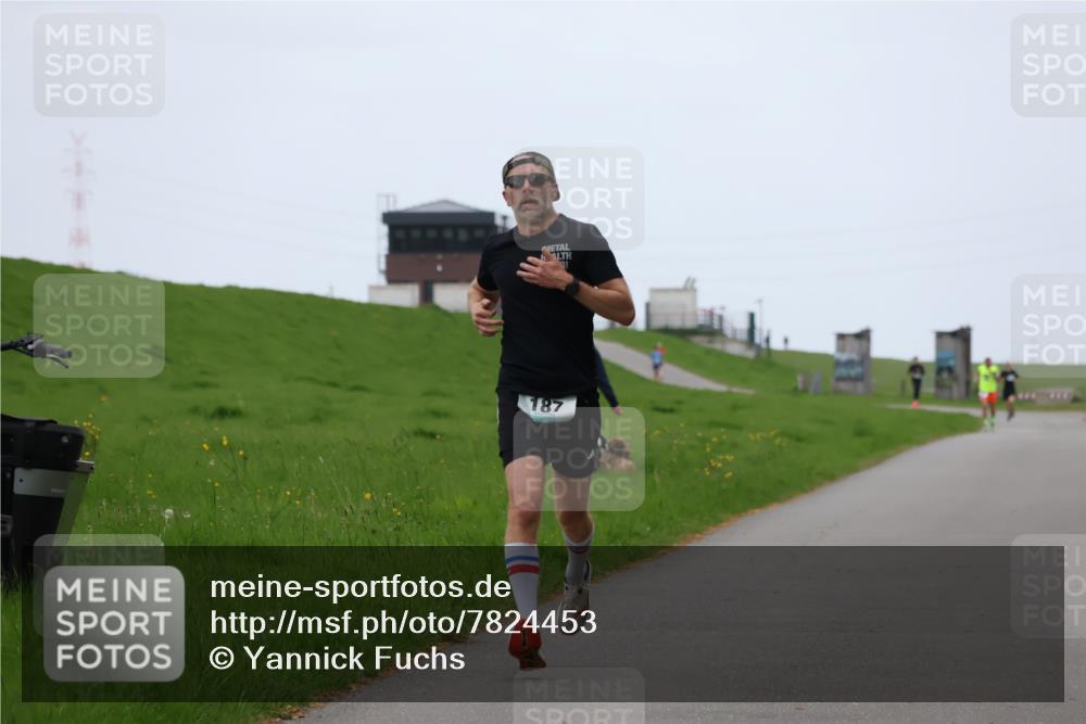 04.05.2025 - 8. Wedeler Halbmarathon Yannick Fuchs http://msf.ph/oto/7824453 04.05.2025 11:11:45 Laufen 187 meine-sportfotos.de
