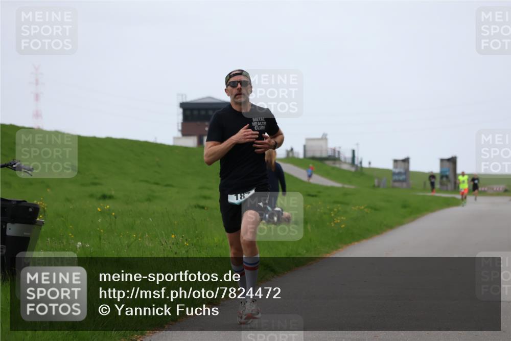 04.05.2025 - 8. Wedeler Halbmarathon Yannick Fuchs http://msf.ph/oto/7824472 04.05.2025 11:11:46 Laufen 182 meine-sportfotos.de