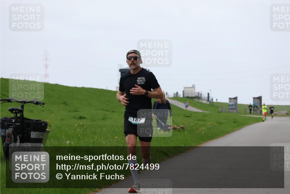 04.05.2025 - 8. Wedeler Halbmarathon Yannick Fuchs http://msf.ph/oto/7824499 04.05.2025 11:11:46 Laufen 187 meine-sportfotos.de