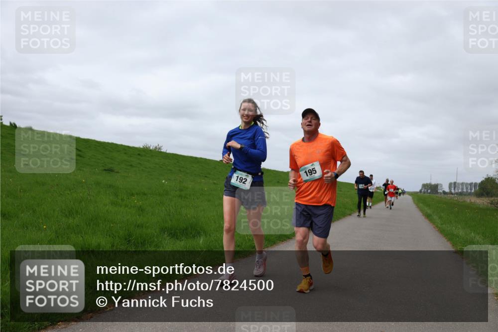 04.05.2025 - 8. Wedeler Halbmarathon Yannick Fuchs http://msf.ph/oto/7824500 04.05.2025 11:53:39 Laufen 192, 195 meine-sportfotos.de