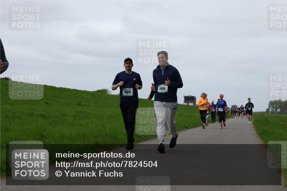 04.05.2025 - 8. Wedeler Halbmarathon Yannick Fuchs http://msf.ph/oto/7824504 04.05.2025 11:31:41 Laufen 489, 490, 972 meine-sportfotos.de