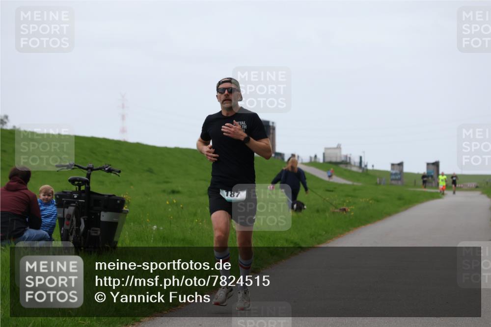 04.05.2025 - 8. Wedeler Halbmarathon Yannick Fuchs http://msf.ph/oto/7824515 04.05.2025 11:11:47 Laufen 187 meine-sportfotos.de