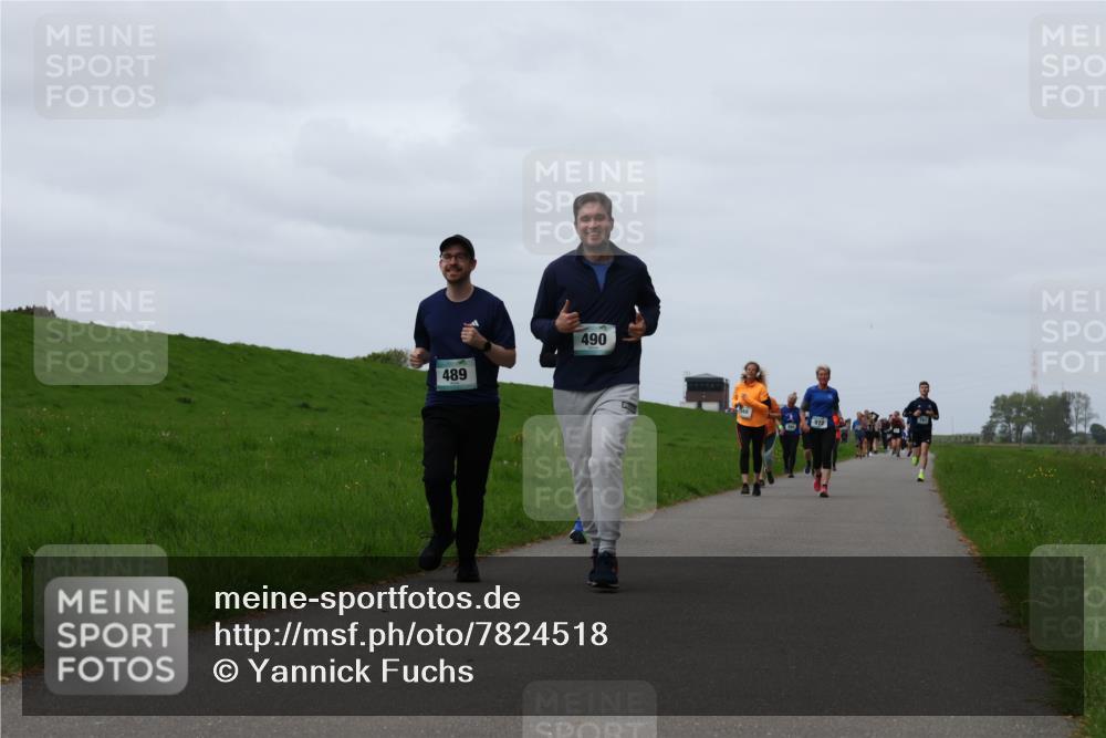 04.05.2025 - 8. Wedeler Halbmarathon Yannick Fuchs http://msf.ph/oto/7824518 04.05.2025 11:31:41 Laufen 489, 490, 972 meine-sportfotos.de
