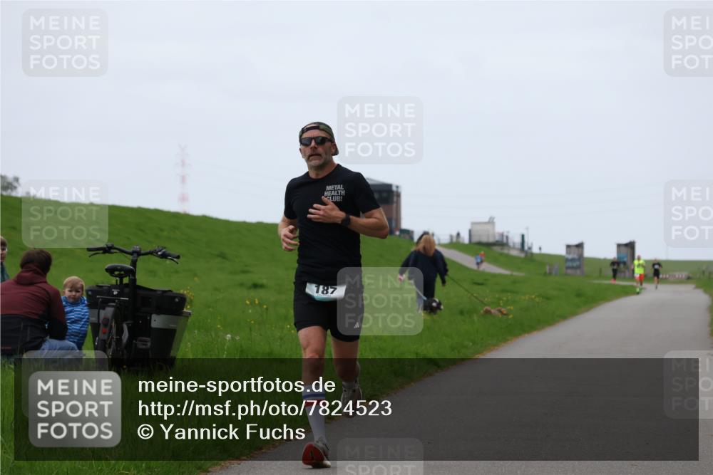 04.05.2025 - 8. Wedeler Halbmarathon Yannick Fuchs http://msf.ph/oto/7824523 04.05.2025 11:11:47 Laufen 187 meine-sportfotos.de