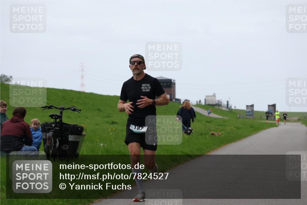 04.05.2025 - 8. Wedeler Halbmarathon Yannick Fuchs http://msf.ph/oto/7824527 04.05.2025 11:11:47 Laufen 187 meine-sportfotos.de