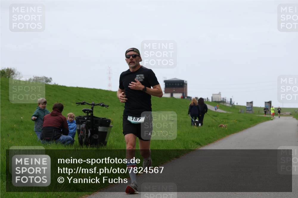 04.05.2025 - 8. Wedeler Halbmarathon Yannick Fuchs http://msf.ph/oto/7824567 04.05.2025 11:11:47 Laufen 187 meine-sportfotos.de