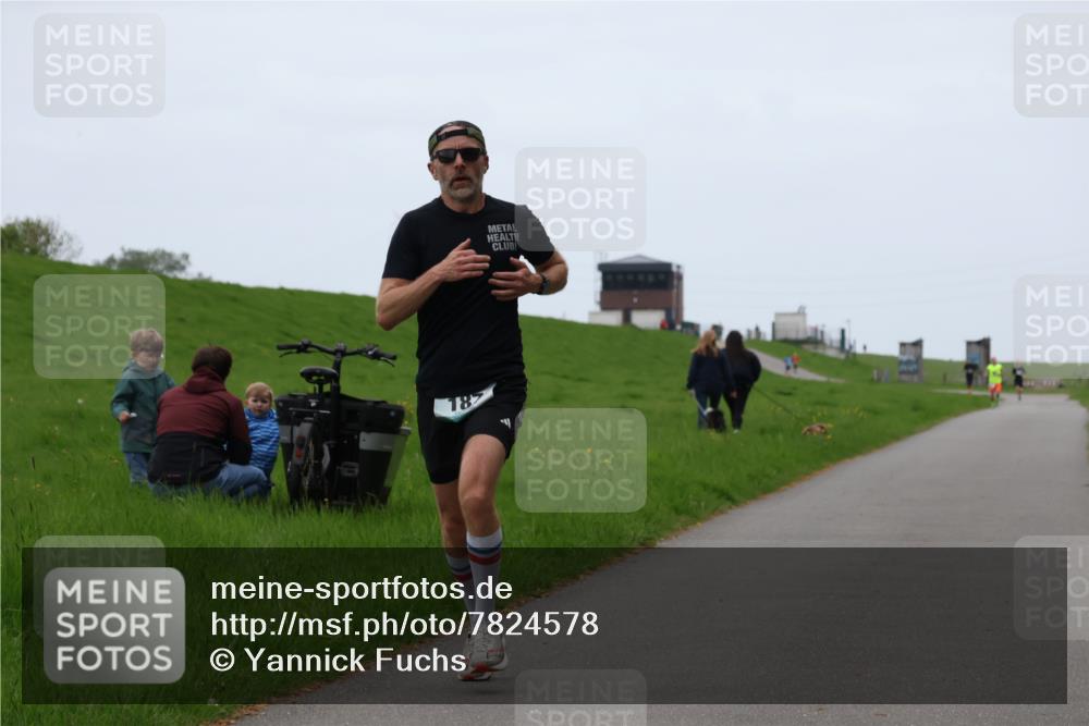 04.05.2025 - 8. Wedeler Halbmarathon Yannick Fuchs http://msf.ph/oto/7824578 04.05.2025 11:11:48 Laufen 187 meine-sportfotos.de