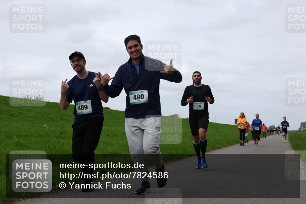 04.05.2025 - 8. Wedeler Halbmarathon Yannick Fuchs http://msf.ph/oto/7824586 04.05.2025 11:31:44 Laufen 489, 490, 54 meine-sportfotos.de