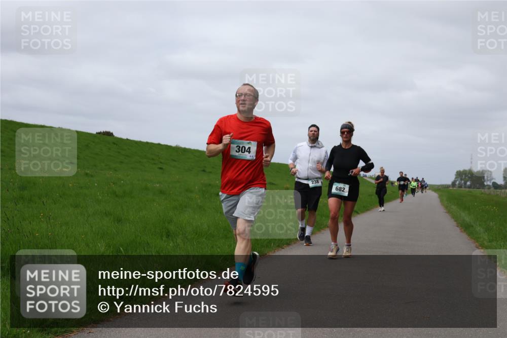 04.05.2025 - 8. Wedeler Halbmarathon Yannick Fuchs http://msf.ph/oto/7824595 04.05.2025 11:53:45 Laufen 304, 238, 682 meine-sportfotos.de