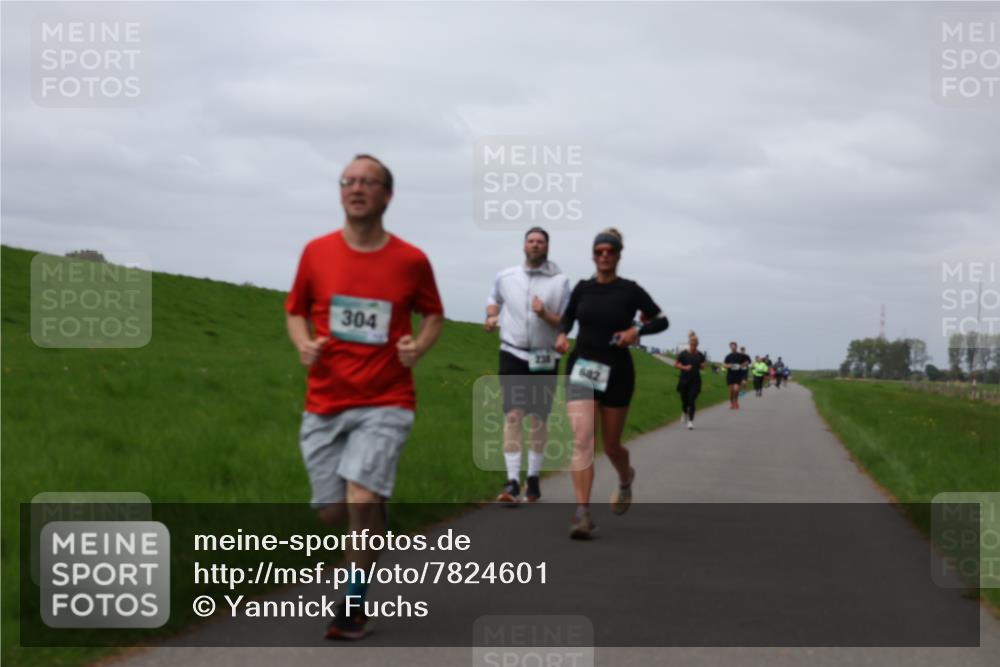 04.05.2025 - 8. Wedeler Halbmarathon Yannick Fuchs http://msf.ph/oto/7824601 04.05.2025 11:53:46 Laufen 304 meine-sportfotos.de