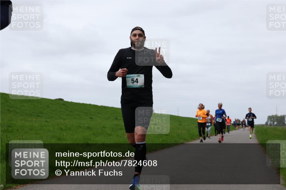 04.05.2025 - 8. Wedeler Halbmarathon Yannick Fuchs http://msf.ph/oto/7824608 04.05.2025 11:31:44 Laufen 54 meine-sportfotos.de