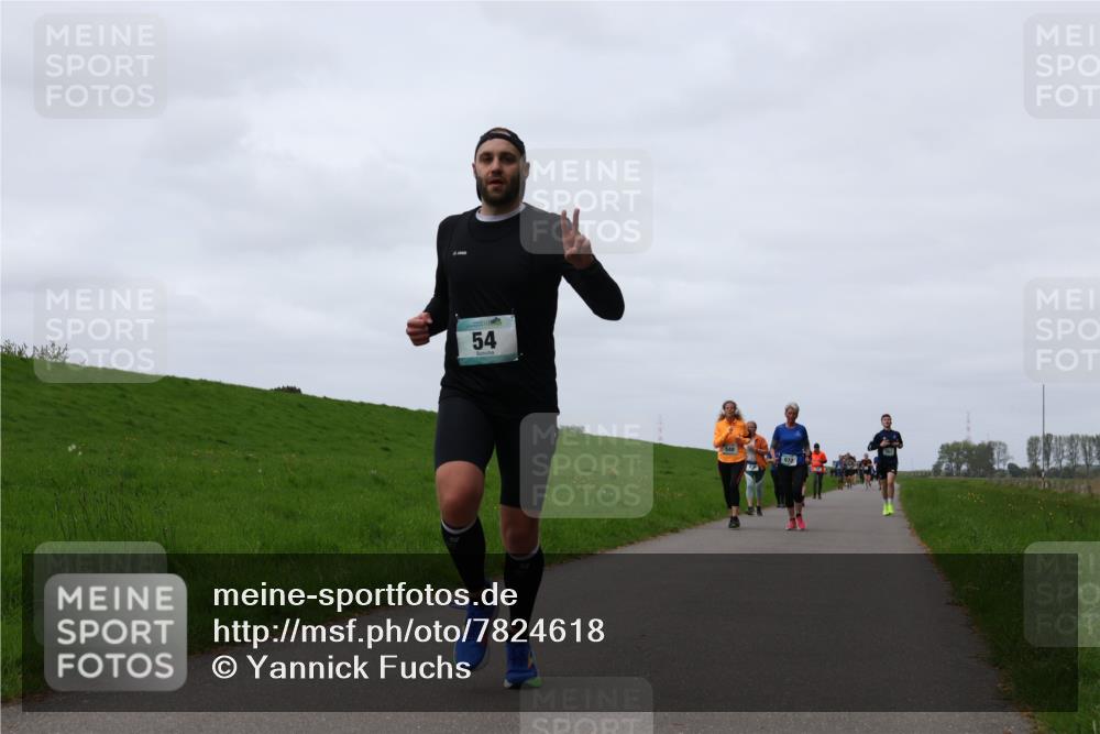 04.05.2025 - 8. Wedeler Halbmarathon Yannick Fuchs http://msf.ph/oto/7824618 04.05.2025 11:31:45 Laufen 54 meine-sportfotos.de