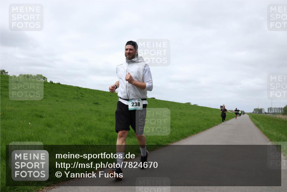 04.05.2025 - 8. Wedeler Halbmarathon Yannick Fuchs http://msf.ph/oto/7824670 04.05.2025 11:53:49 Laufen 89, 238 meine-sportfotos.de