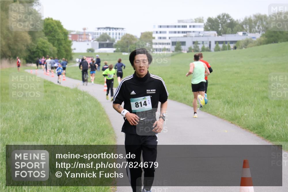 04.05.2025 - 8. Wedeler Halbmarathon Yannick Fuchs http://msf.ph/oto/7824679 04.05.2025 11:11:53 Laufen 814 meine-sportfotos.de