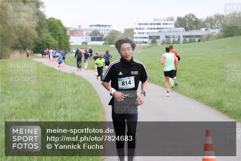 04.05.2025 - 8. Wedeler Halbmarathon Yannick Fuchs http://msf.ph/oto/7824683 04.05.2025 11:11:53 Laufen 814 meine-sportfotos.de