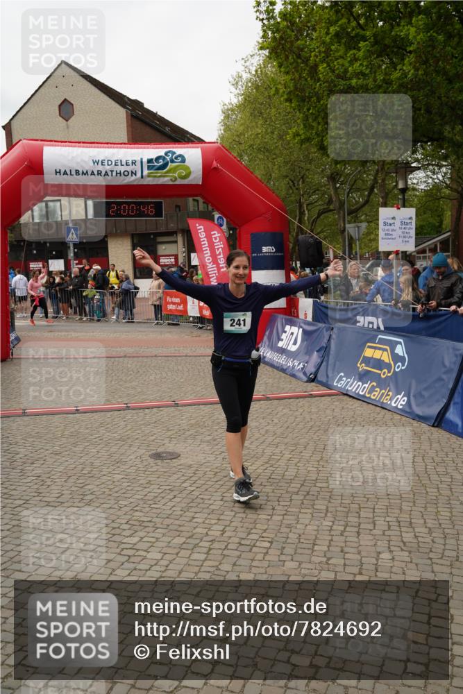 04.05.2025 - 8. Wedeler Halbmarathon Felixshl http://msf.ph/oto/7824692 04.05.2025 12:00:44 Ziel 241, 410 meine-sportfotos.de