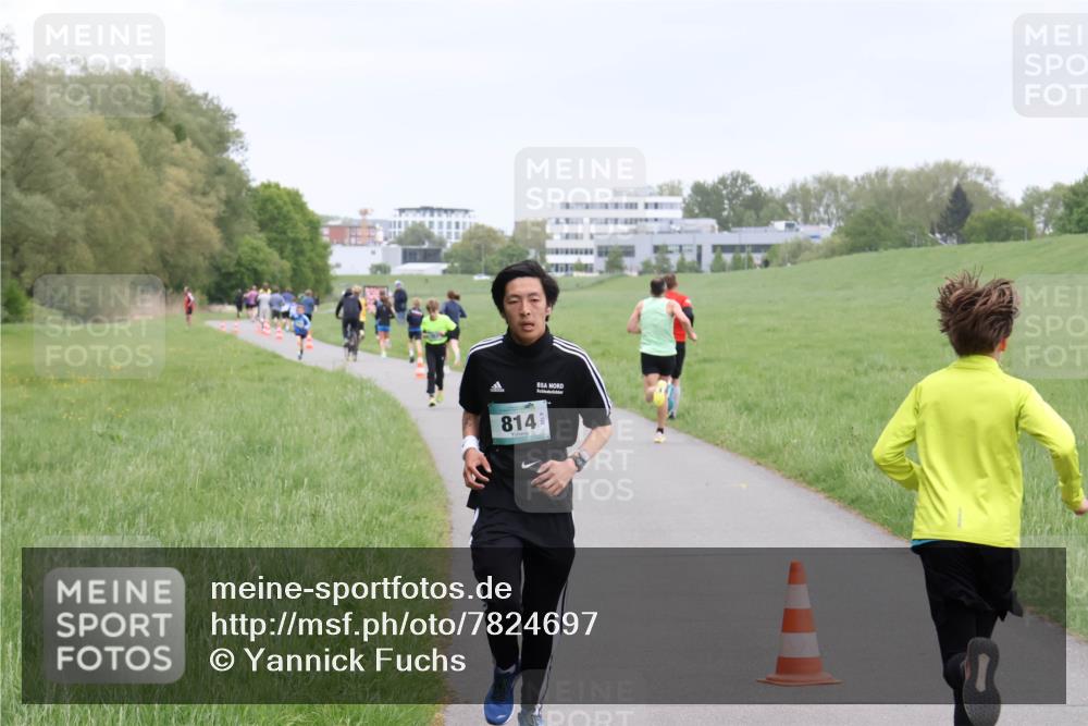 04.05.2025 - 8. Wedeler Halbmarathon Yannick Fuchs http://msf.ph/oto/7824697 04.05.2025 11:11:53 Laufen 814 meine-sportfotos.de