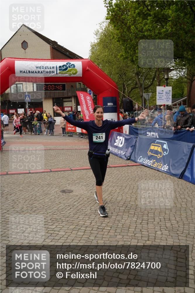 04.05.2025 - 8. Wedeler Halbmarathon Felixshl http://msf.ph/oto/7824700 04.05.2025 12:00:44 Ziel 241, 410 meine-sportfotos.de