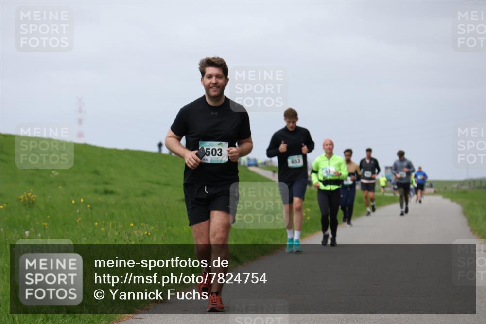 04.05.2025 - 8. Wedeler Halbmarathon Yannick Fuchs http://msf.ph/oto/7824754 04.05.2025 11:53:59 Laufen 4503, 653 meine-sportfotos.de