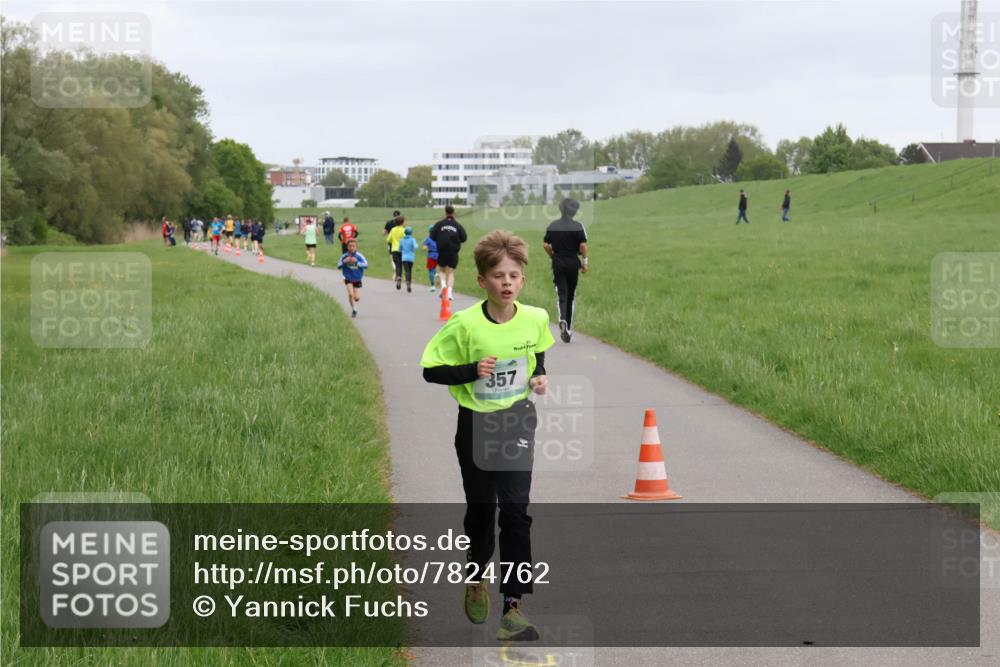 04.05.2025 - 8. Wedeler Halbmarathon Yannick Fuchs http://msf.ph/oto/7824762 04.05.2025 11:12:07 Laufen 357 meine-sportfotos.de