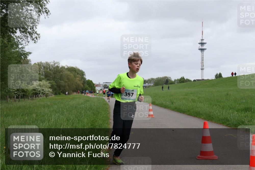04.05.2025 - 8. Wedeler Halbmarathon Yannick Fuchs http://msf.ph/oto/7824777 04.05.2025 11:12:08 Laufen 357 meine-sportfotos.de
