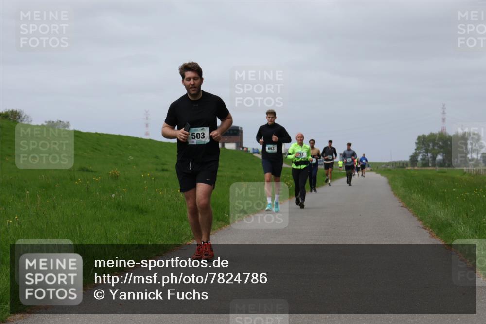 04.05.2025 - 8. Wedeler Halbmarathon Yannick Fuchs http://msf.ph/oto/7824786 04.05.2025 11:54:00 Laufen 503, 653 meine-sportfotos.de