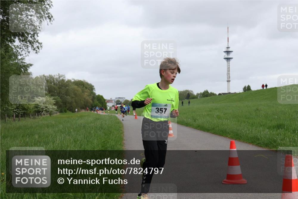 04.05.2025 - 8. Wedeler Halbmarathon Yannick Fuchs http://msf.ph/oto/7824797 04.05.2025 11:12:09 Laufen 357 meine-sportfotos.de