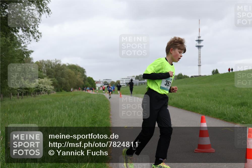 04.05.2025 - 8. Wedeler Halbmarathon Yannick Fuchs http://msf.ph/oto/7824811 04.05.2025 11:12:09 Laufen 357 meine-sportfotos.de