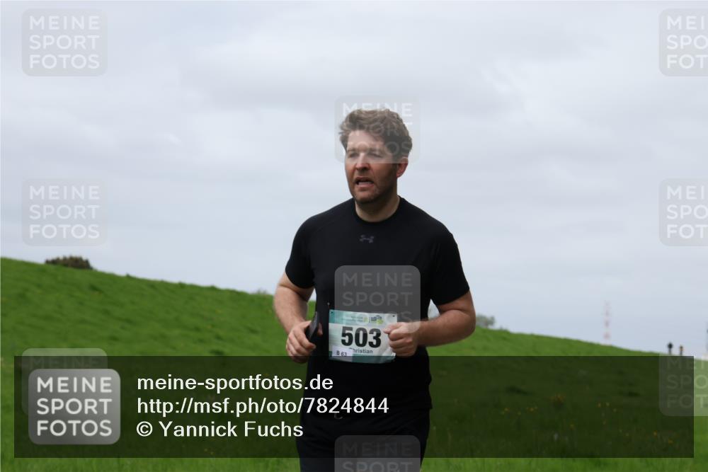 04.05.2025 - 8. Wedeler Halbmarathon Yannick Fuchs http://msf.ph/oto/7824844 04.05.2025 11:54:03 Laufen 503, 63 meine-sportfotos.de
