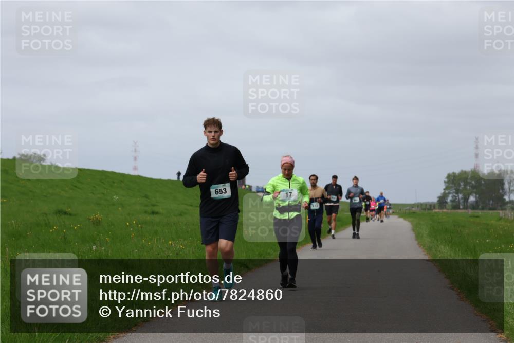 04.05.2025 - 8. Wedeler Halbmarathon Yannick Fuchs http://msf.ph/oto/7824860 04.05.2025 11:54:04 Laufen 4, 653 meine-sportfotos.de
