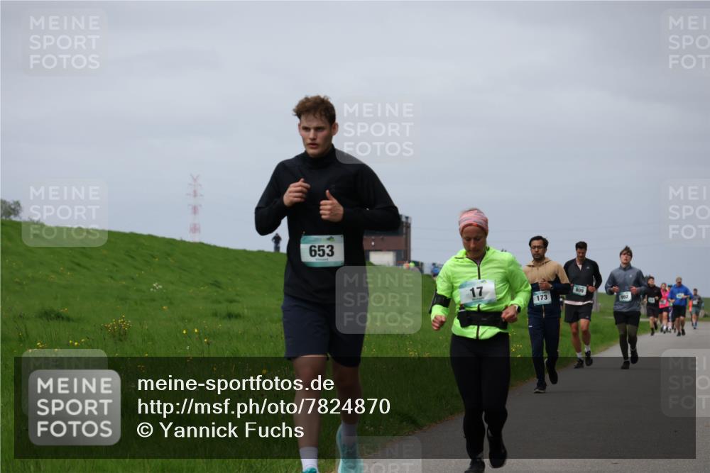 04.05.2025 - 8. Wedeler Halbmarathon Yannick Fuchs http://msf.ph/oto/7824870 04.05.2025 11:54:05 Laufen 653, 173, 809, 992 meine-sportfotos.de