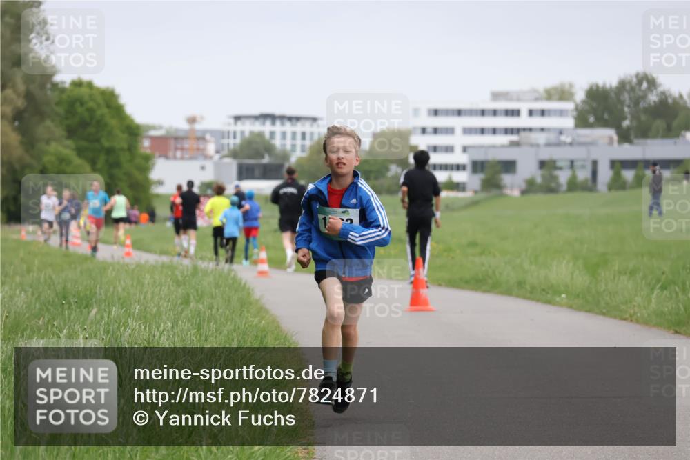 04.05.2025 - 8. Wedeler Halbmarathon Yannick Fuchs http://msf.ph/oto/7824871 04.05.2025 11:12:14 Laufen  meine-sportfotos.de