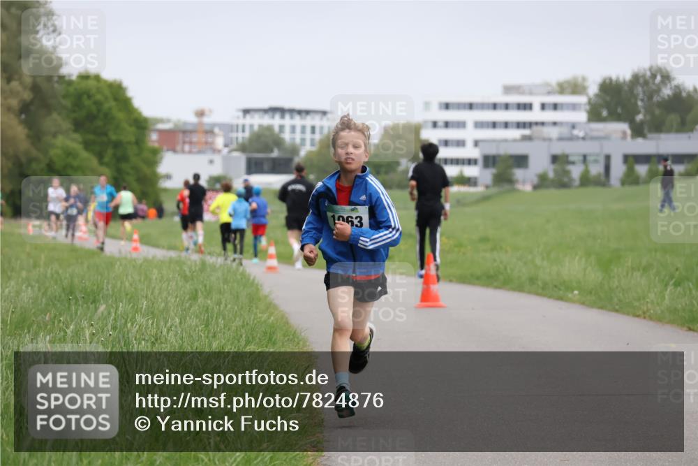 04.05.2025 - 8. Wedeler Halbmarathon Yannick Fuchs http://msf.ph/oto/7824876 04.05.2025 11:12:14 Laufen 1963 meine-sportfotos.de