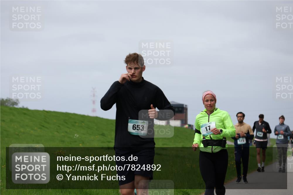 04.05.2025 - 8. Wedeler Halbmarathon Yannick Fuchs http://msf.ph/oto/7824892 04.05.2025 11:54:05 Laufen 653, 17, 173 meine-sportfotos.de